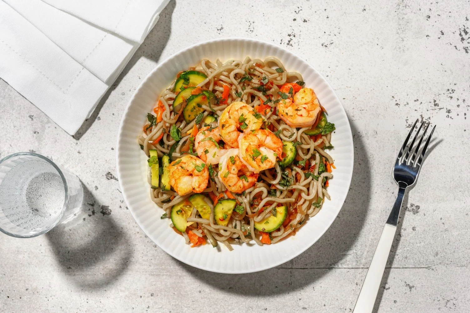 Crevettes aigre-douce et nouilles soba