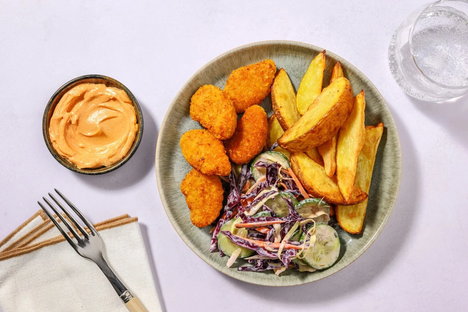 Nuggets de légumes avec pommes de terre et mayo au paprika